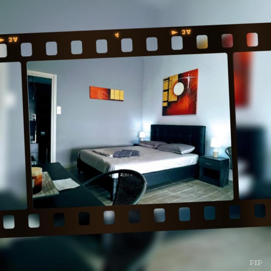 New Seafront Studio Guest House Анависос Екстериор снимка