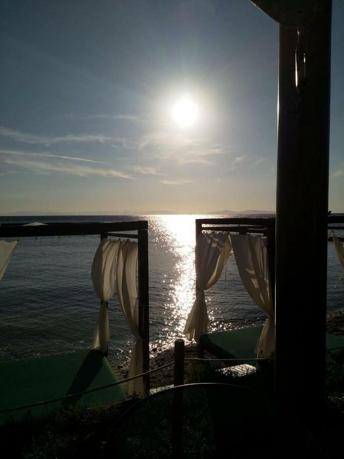 New Seafront Studio Guest House Анависос Екстериор снимка